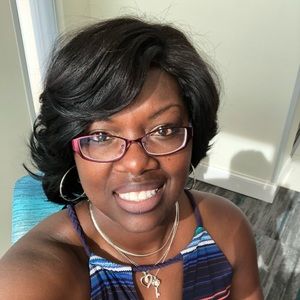 Meet your Posher, Denise